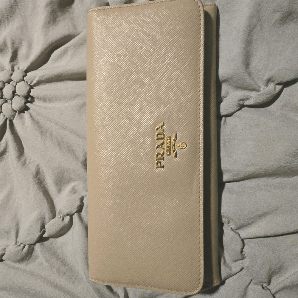 100% Authentic Saffiano Large Prada Wallet